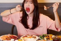 お菓子も麺も食べまくり！韓国で人気の女性モッパンYoutuber7人をご紹介！